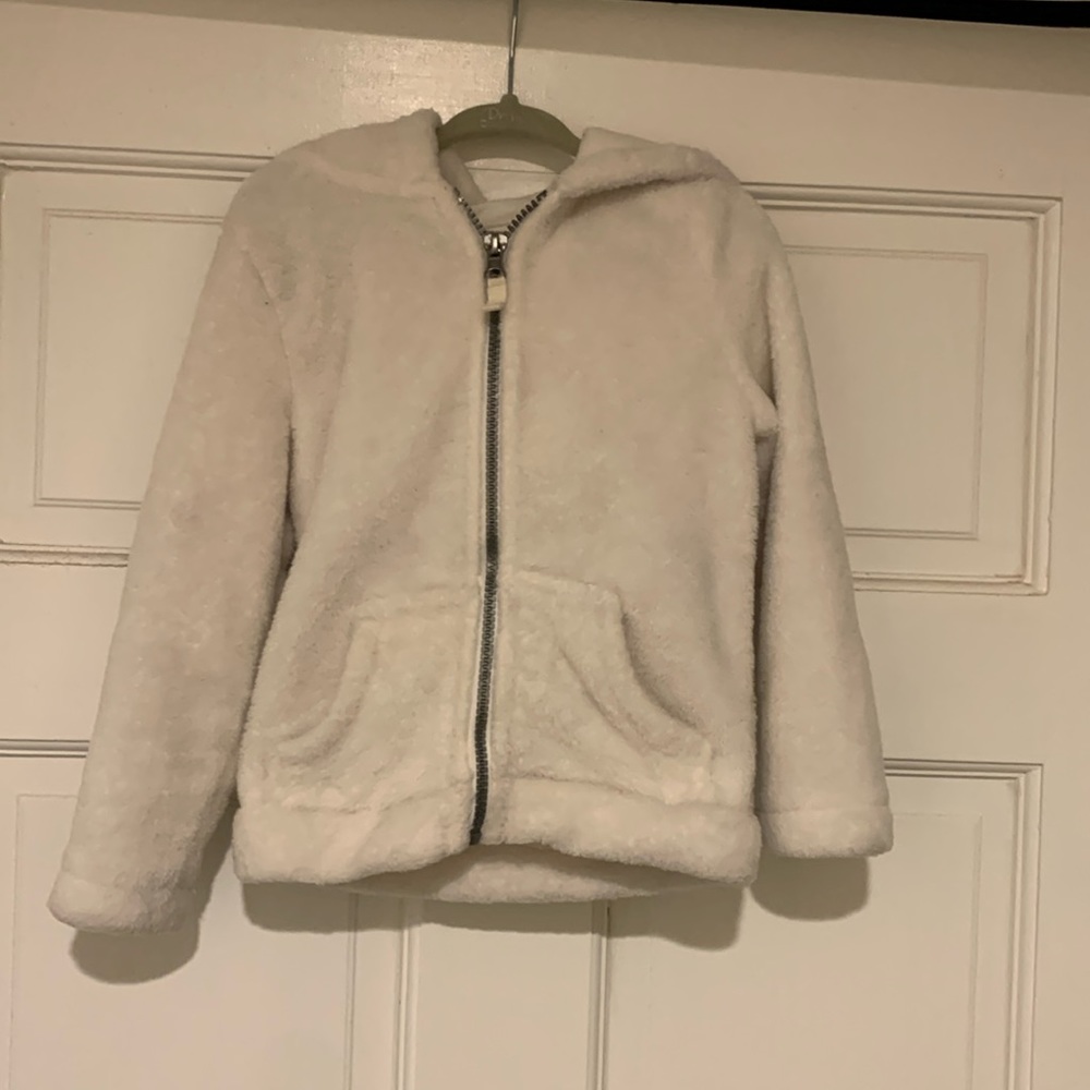 Girls’ Carter’s fleece jacket.